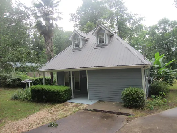 1531 Calhoun Dr, Abbeville, AL 36310