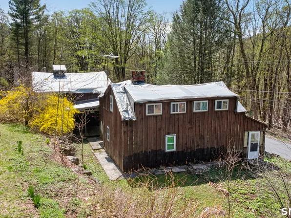 34 Hannifin Road, Winchester, CT 06098