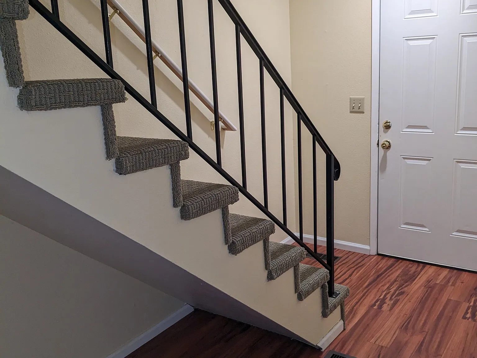 2 bed, 1.5 bath, $800 — Photo 4