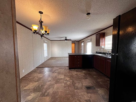 4th image of 2279 W 70th Hwy