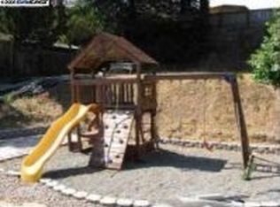 2810 Parker Rd, Richmond, CA 94806