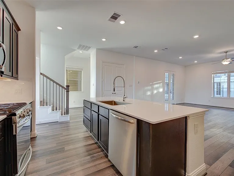 1415 Adell Rose Ln — Photo 37