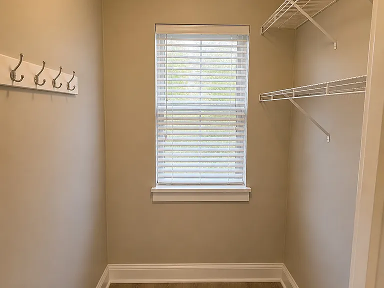 703 Stevens St — Photo 15
