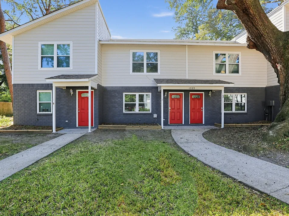 1559 Highland Ave #2
