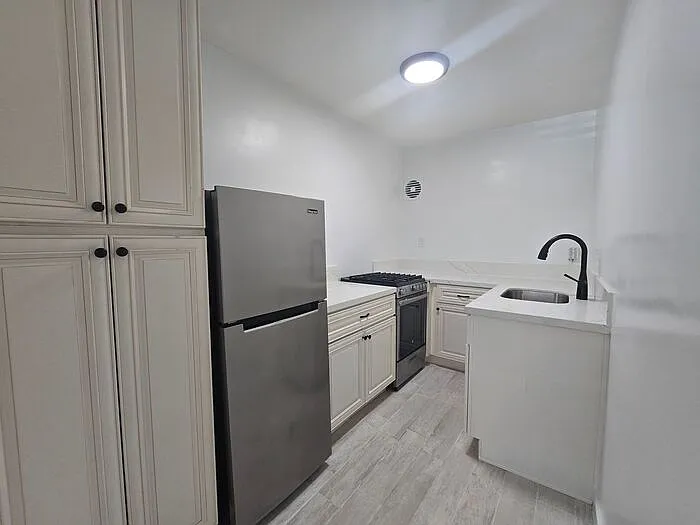 3989 Haines St #3 — Photo 4