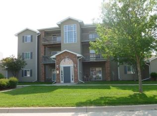 2742 Triple Crown Ln UNIT 4, Iowa City, IA