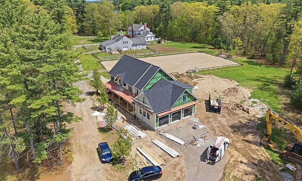 1st image of 28 Deer Run Rd