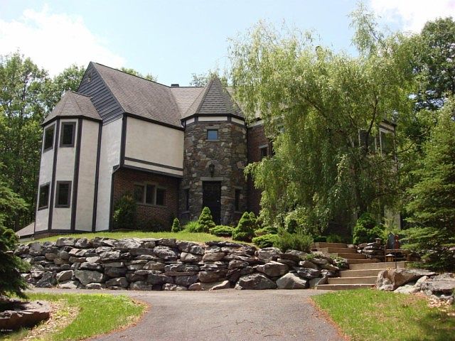 1st image of 120 Sawkill Dr