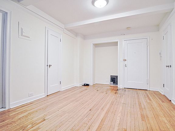 4th image of 314 E 41st St #803