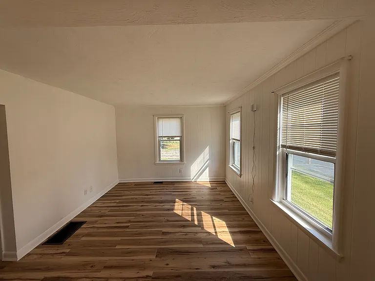 347 Washington St #1 — Photo 3