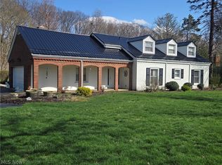 15 Wintergreen Hill Dr, Painesville, OH