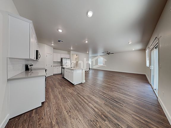 5th image of 6039 Theodore St