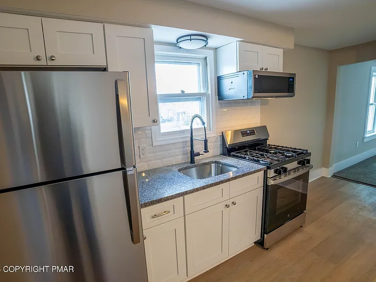 811 Monroe St #1 — Photo 7