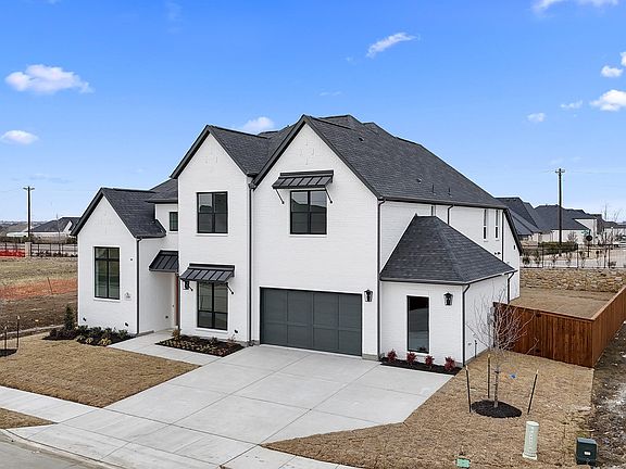 2nd image of 3400 Poppy Pl