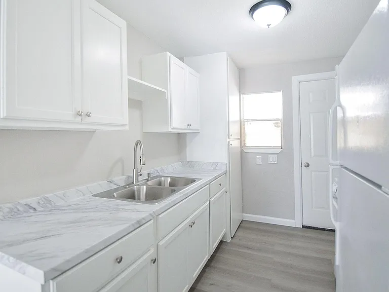 6010 Collingsworth St #2 — Photo 9