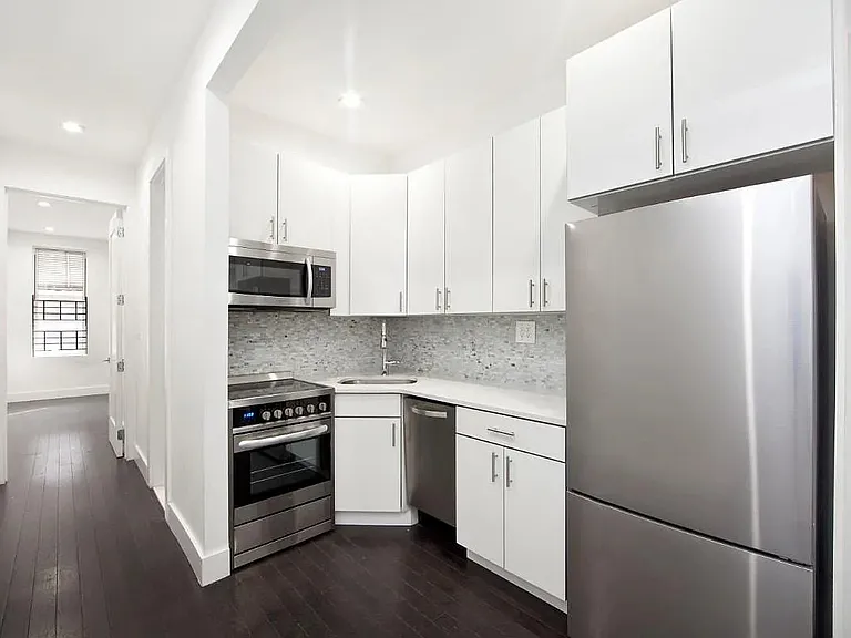 247 Himrod St #3L — Photo 1