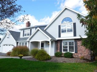 23 Hunters Dr N, Fairport, NY 14450