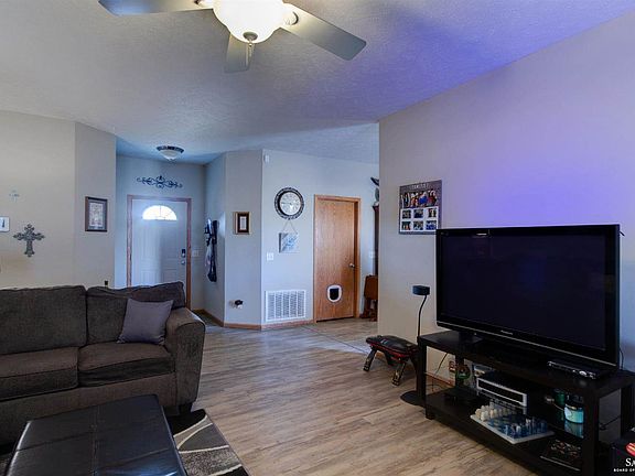 3rd image of 1214 Republic Cir