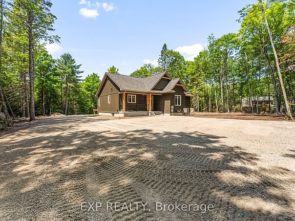 3rd image of 747 Lakewoods Dr