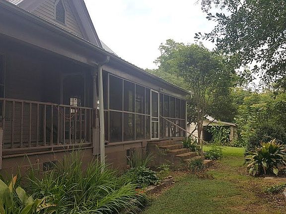 Screened porch side of house