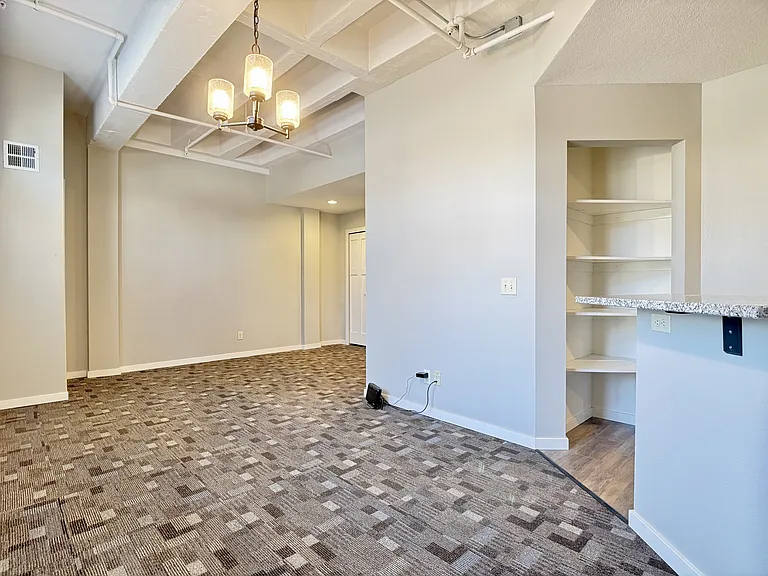 207 4th St E — Photo 15