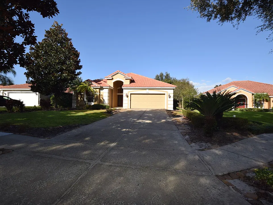 6342 Crestmont Glen Ln