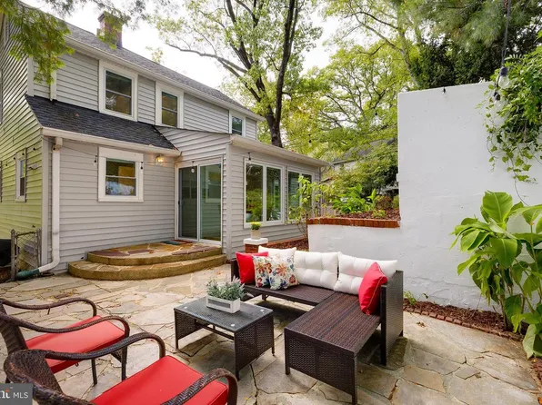 704 Maplewood Ave, Takoma Park, MD 20912