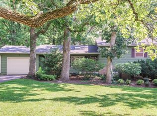 2 Timber Trl, Dekalb, IL 60115