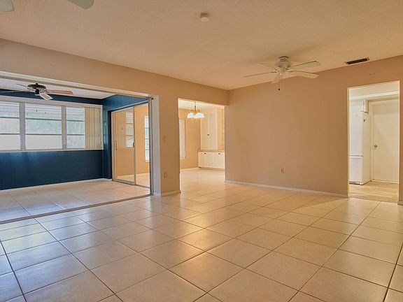 4th image of 3433 Prudence Dr