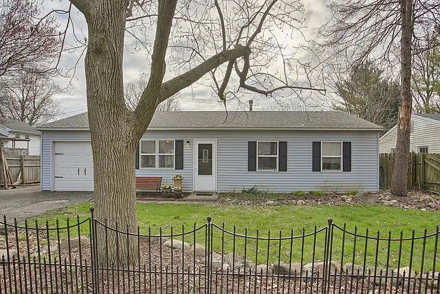1210 Centennial Dr photo 1