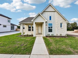 472 Treadwell Ln, Kyle, TX 78640
