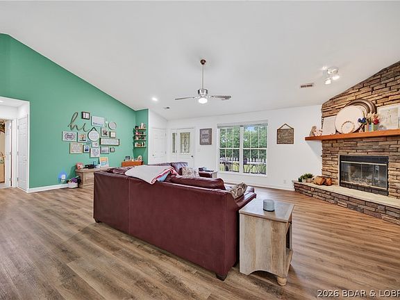 4th image of 167 Cinnamon Ridge Dr