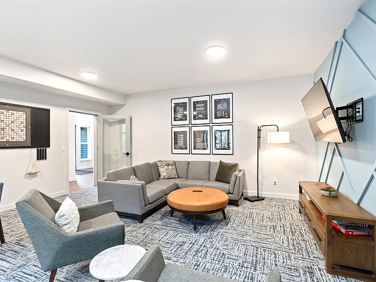 Westvue Apartments — Photo 19