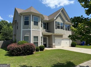 3167 Krisam Creek Dr, Loganville, GA 30052