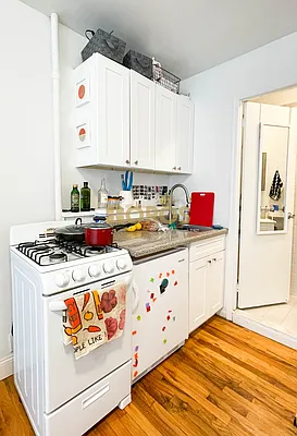 Rented by City Connections Realty | media 17