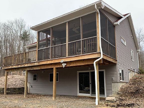 Screen Deck & Walkout Bsmt