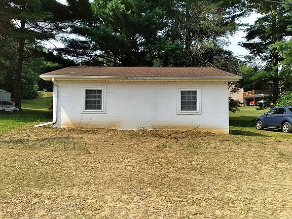 2nd image of 151 Rolling Hills Dr