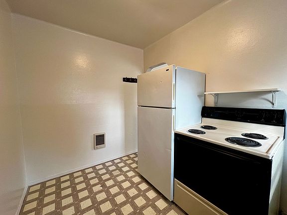 4th image of 708 S 14th Ave #B