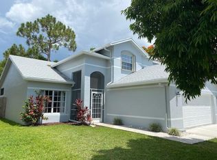 145 Heatherwood Dr, Royal Palm Beach, FL 33411