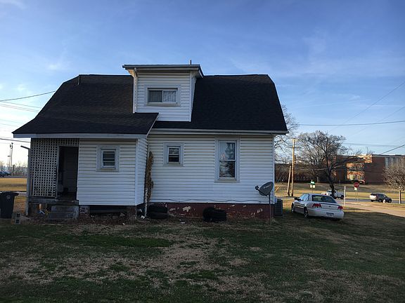 4th image of 2240 Memorial Ave