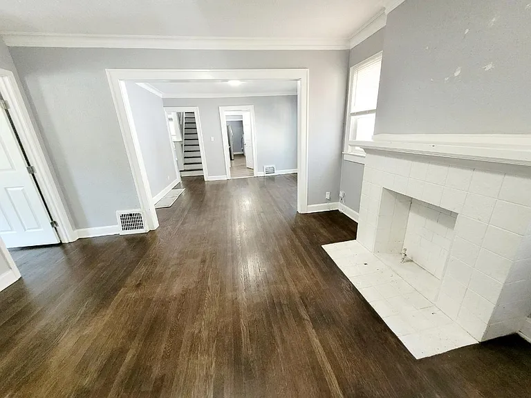 5248 Euclid Ave — Photo 7