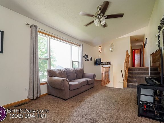 4th image of 4010 Norseman Ave