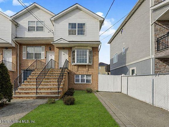 2nd image of 225 Colony Ave