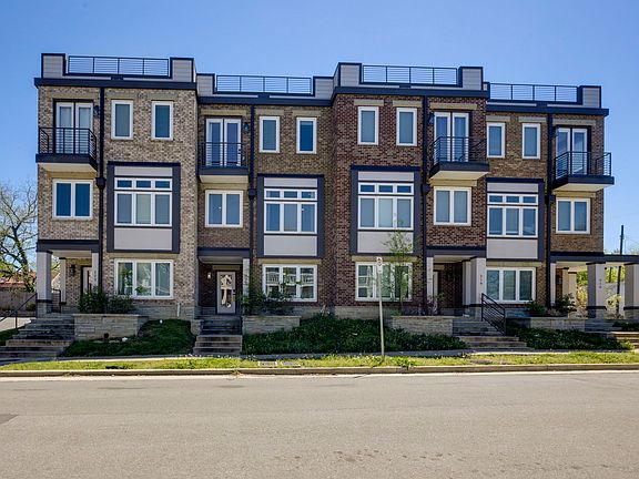 2nd image of 220 22nd St