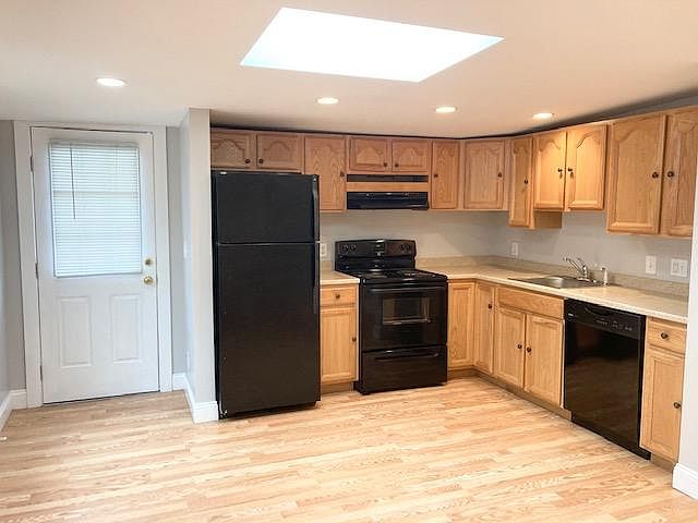Kitchen 13.5 x 9