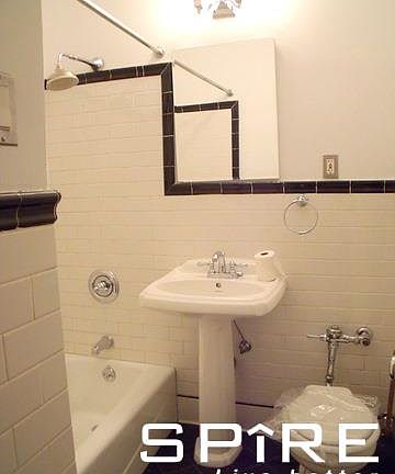 4th image of 10 W 74th St APT 1I