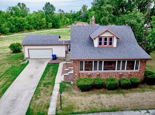 101 South St, Emington, IL 60934