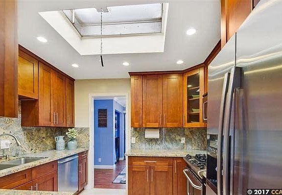 4th image of 430 N Civic Dr APT 315