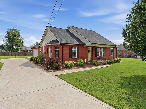 2nd image of 2732 Ridgewood Dr