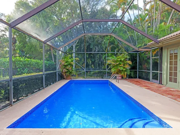 9055 Cypress Hollow Drive, Palm Beach Gardens, FL 33418